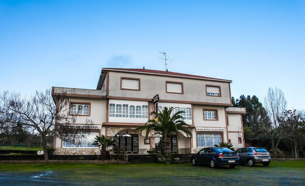 Los Dos Alemanes Melide Buitenkant foto